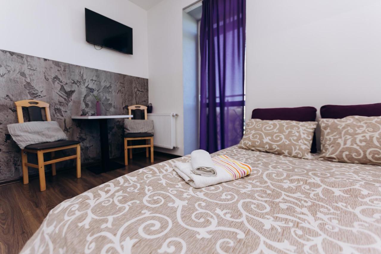 Нові Apartments Біля Жд Вокзалу Ivano-Frankivsk Eksteriør bilde