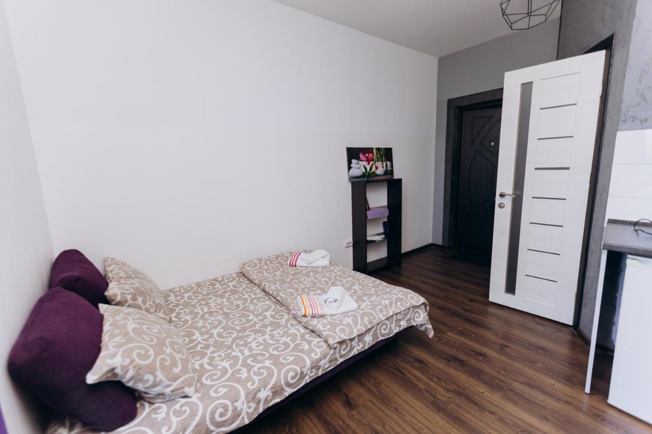 Нові Apartments Біля Жд Вокзалу Ivano-Frankivsk Eksteriør bilde
