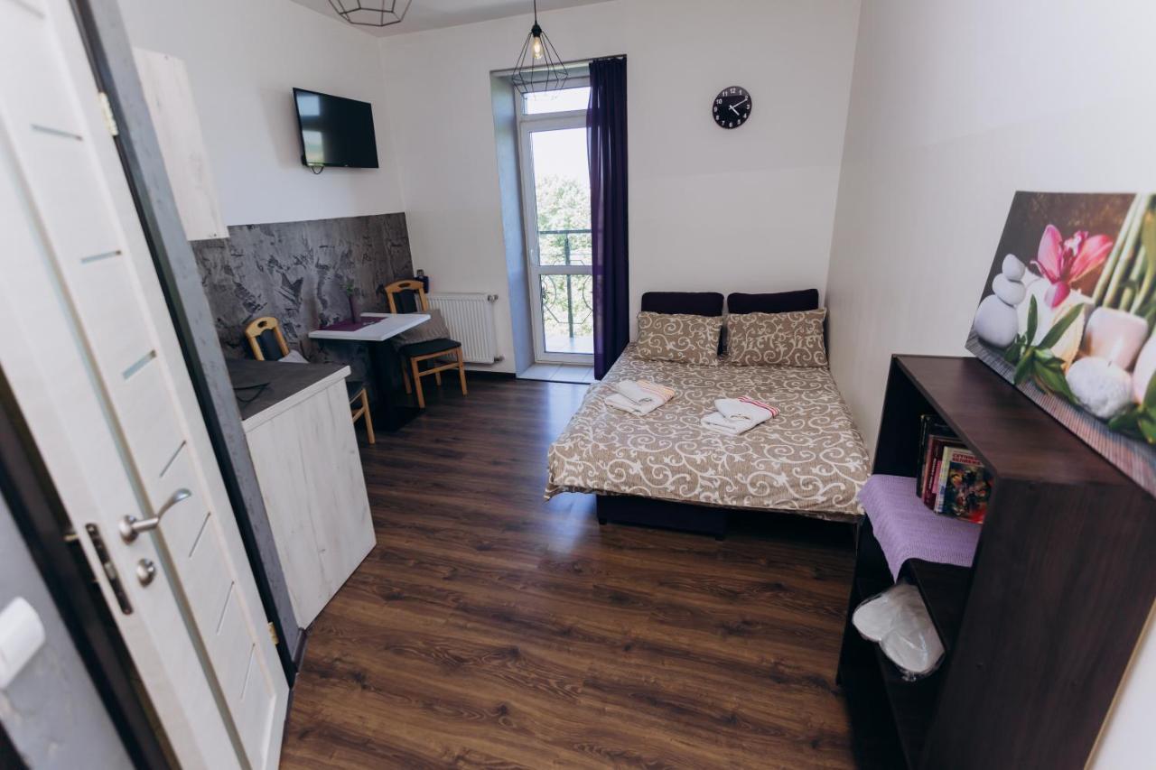 Нові Apartments Біля Жд Вокзалу Ivano-Frankivsk Eksteriør bilde