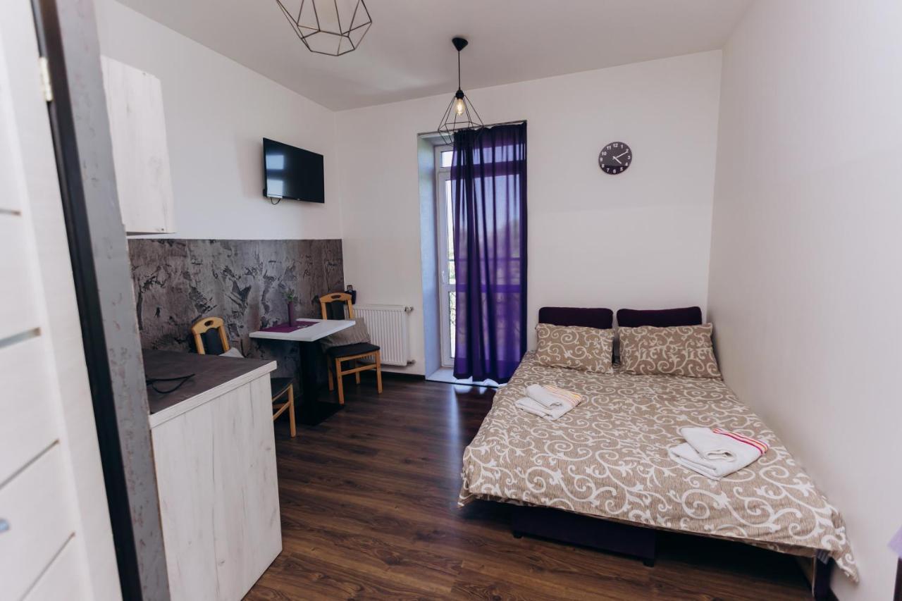 Нові Apartments Біля Жд Вокзалу Ivano-Frankivsk Eksteriør bilde